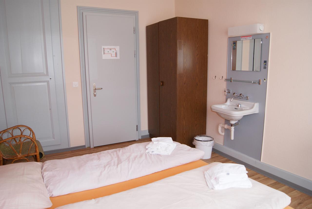 Hotel Schlosspintli Spiez Dış mekan fotoğraf