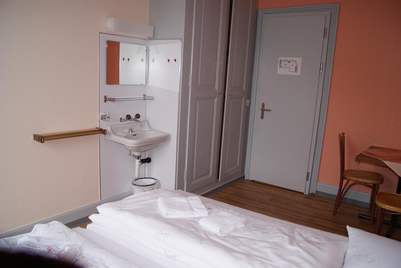 Hotel Schlosspintli Spiez Dış mekan fotoğraf